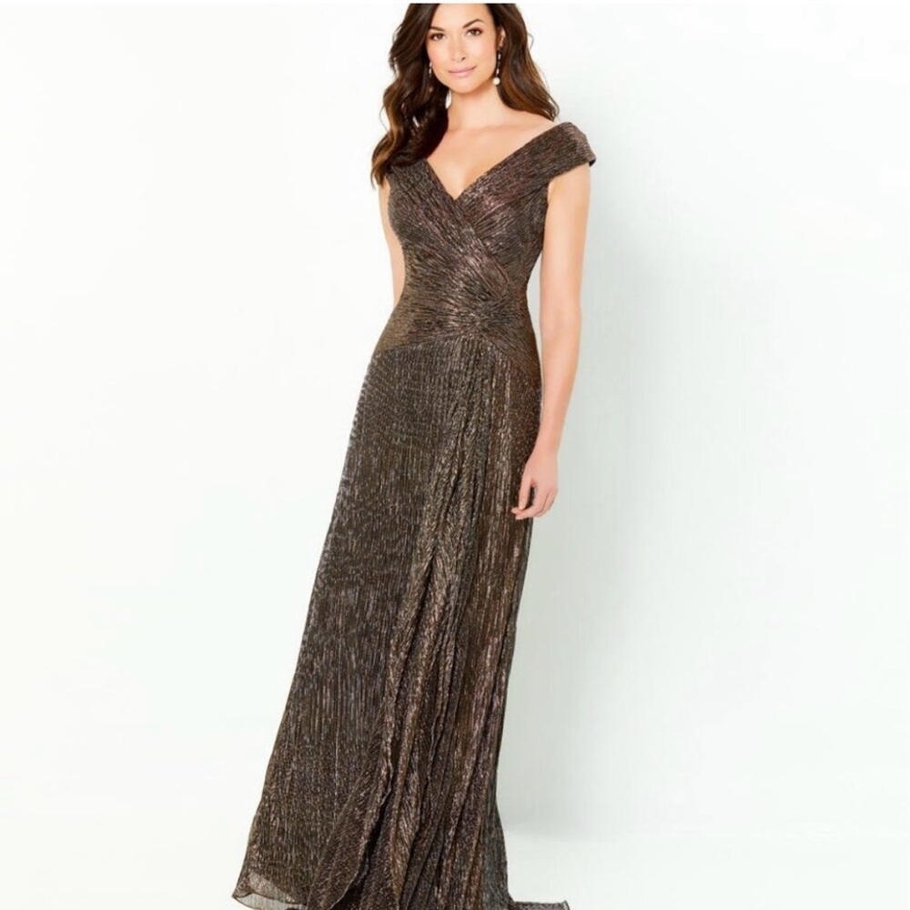 Montage by Mon Cheri Dress Bronze Womens Size 14 New With Tag 219975 long maxi